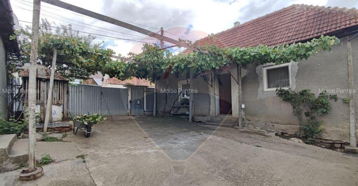 Casa cu 4 camere si teren de vanzare in com. Husasau de... - 10