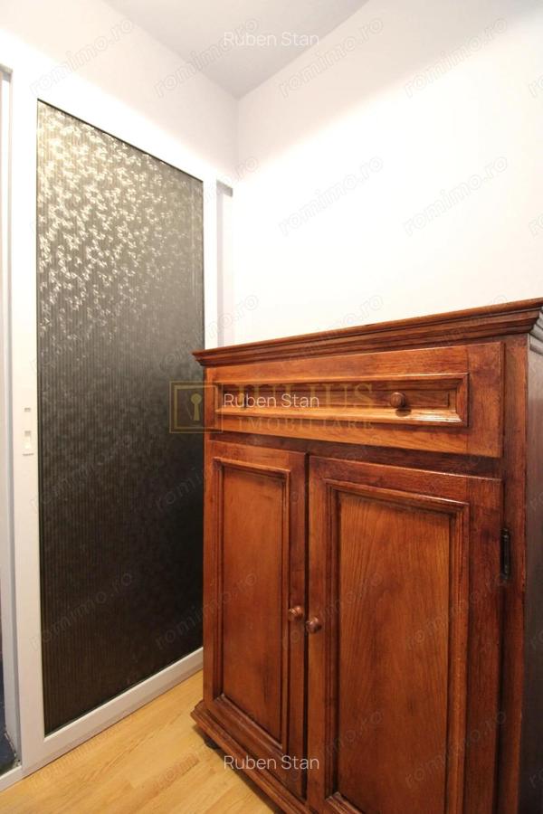 3 minute de Iulius Mall, 2 camere, centrala proprie. - 9