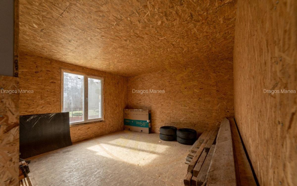 Casa moderna cu 5 camere intr-o zona lini?tita de deal - 8