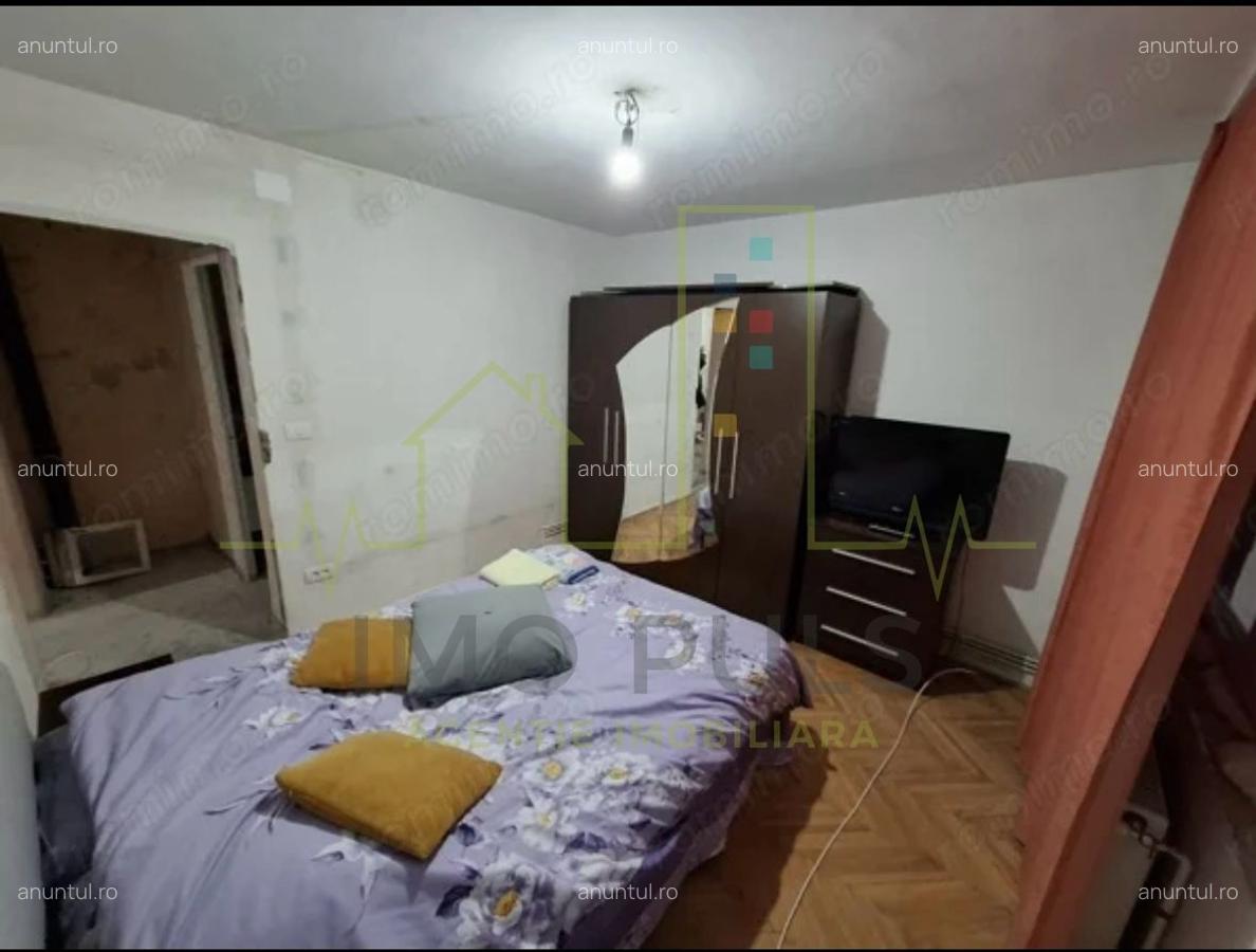 Aradului. Decomandat. 53.58 mp utili + balcon. Centrala proprie - 3