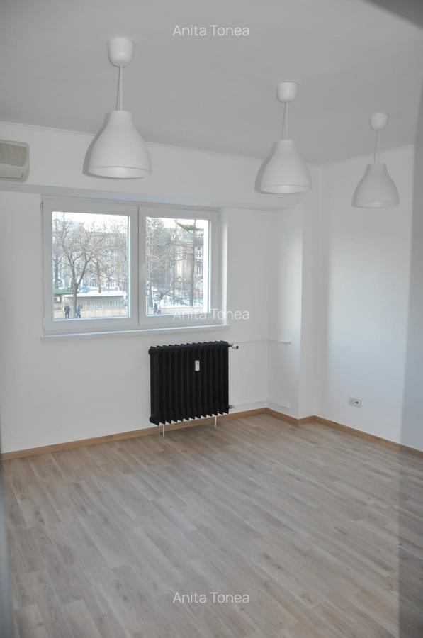 Apartament cu 2 camere semidecomandat în P-ța Victoriei - 3