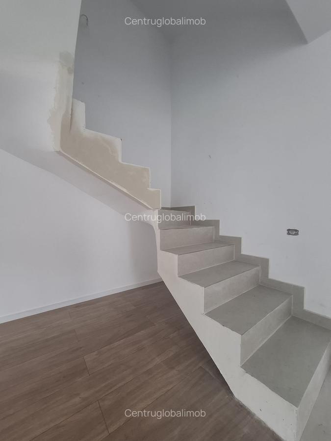 Duplex spatios - 41 Duplex spatios - 41