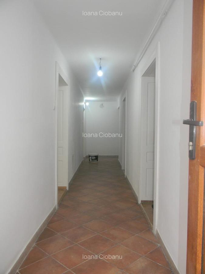 Vand apartament cu 3 camere la casa, Centrul Civic, Liceul Mesota - 4