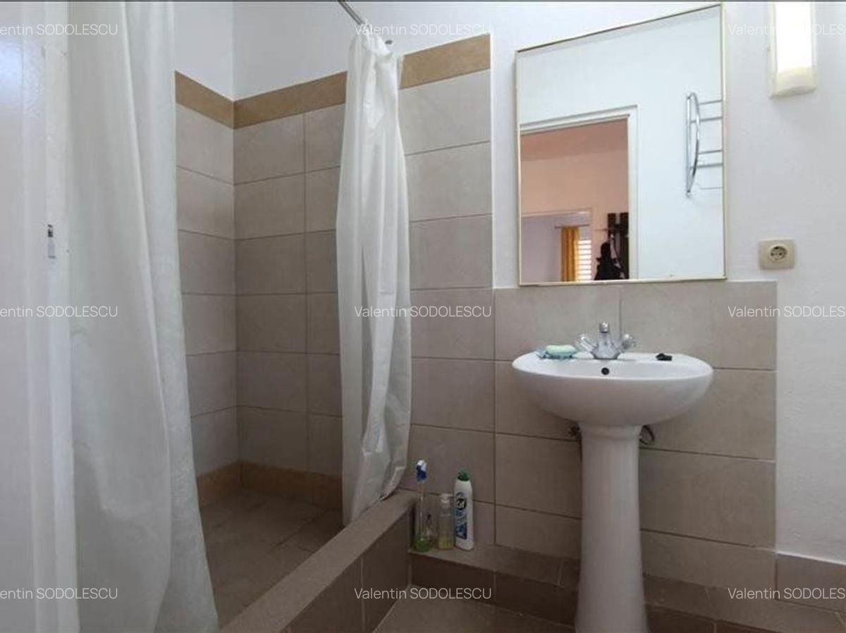 VILA  SPATIOASA IN ZONA BRAYTIM - 8