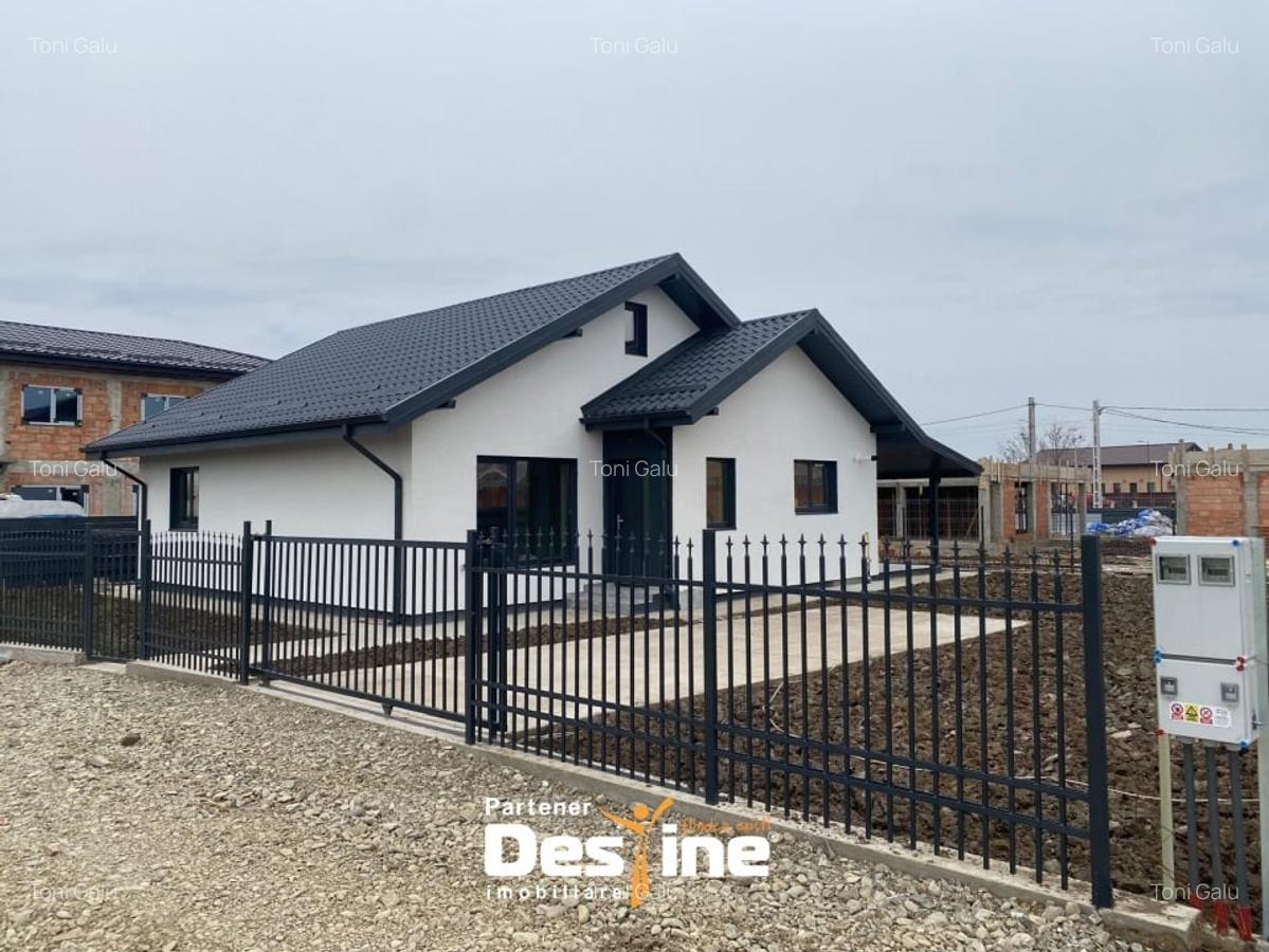 Casa plan parter 3 camere 90 mp + 500 mp teren, finisaje de calitate - 1