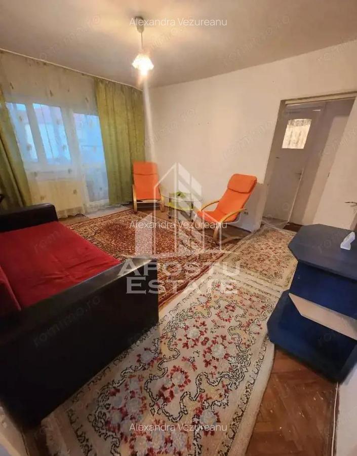 Apartament cu 2 camere,semidecomandat, centrala proprie, Girocului - 1