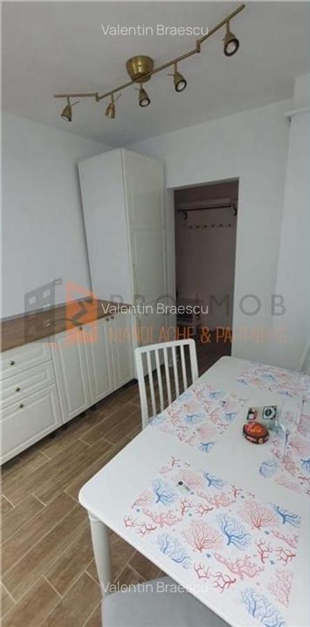 Apartament 2 camere cf 1 decomandat zona Micro 3 - 2