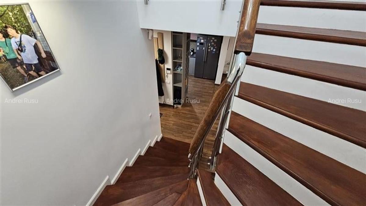 Casa eleganta, acces auto in curte, 2 terase, curti amenajate, Tractorul, Brasov - 13