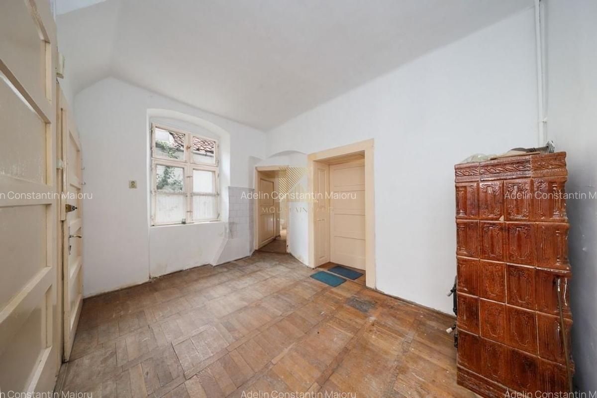 Locație rară în Brașov: ideal pentru regim hotelier sau business - 14