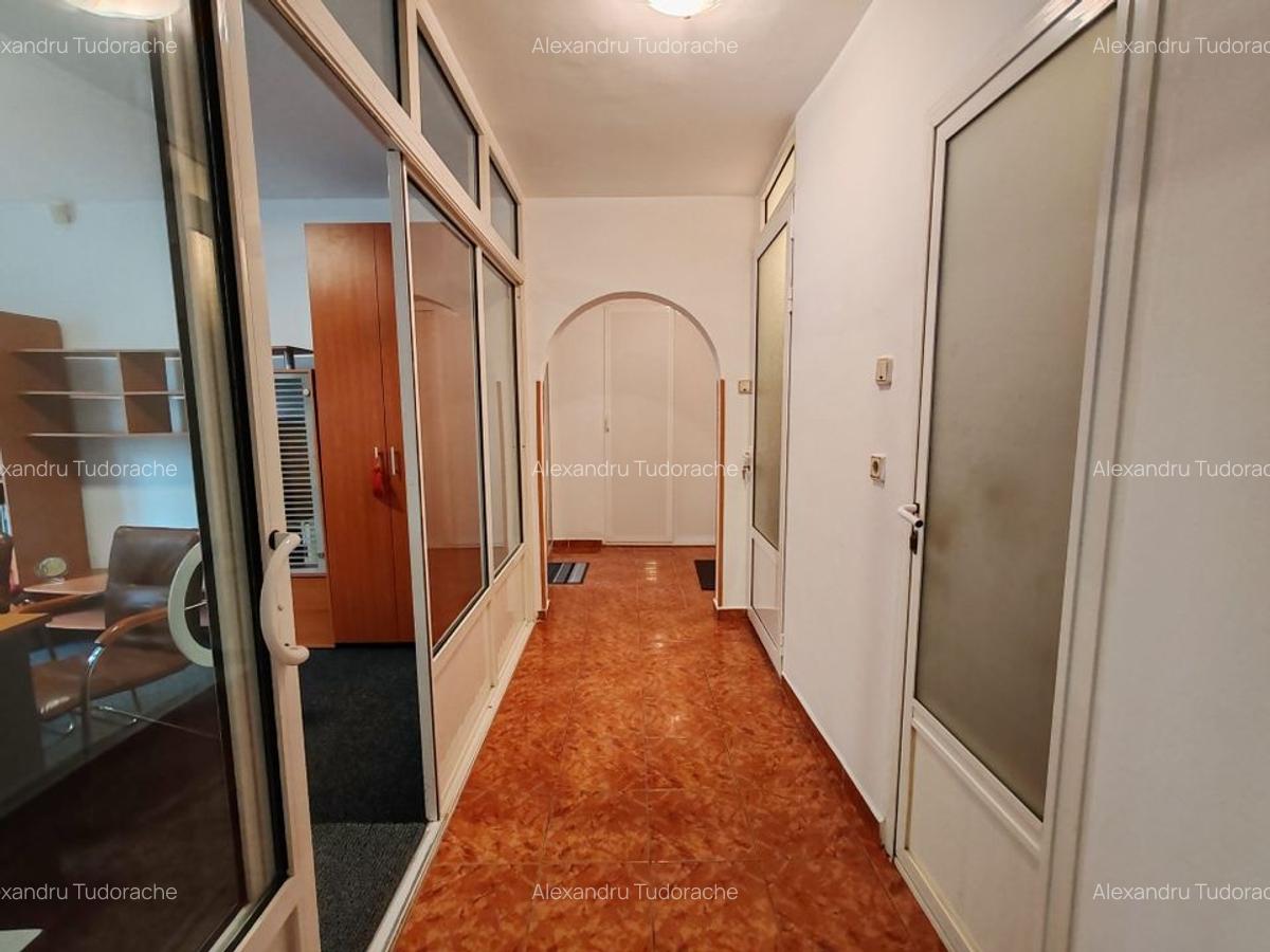 Birou de 50 mp de închiriat - Str. Toamnei - 8
