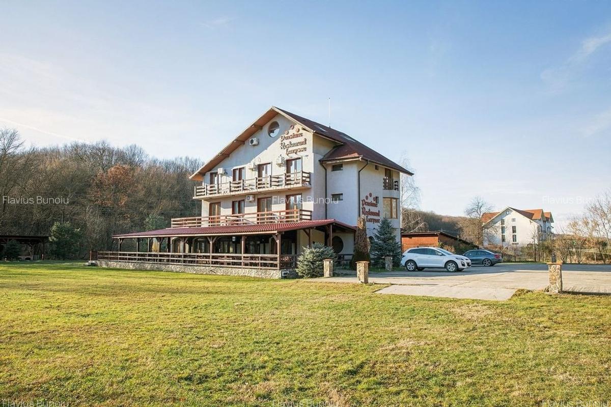 Pensiune, teren 4.460 mp, Hidișelul de Jos, Bihor. 685.000 Euro (neg). - 2