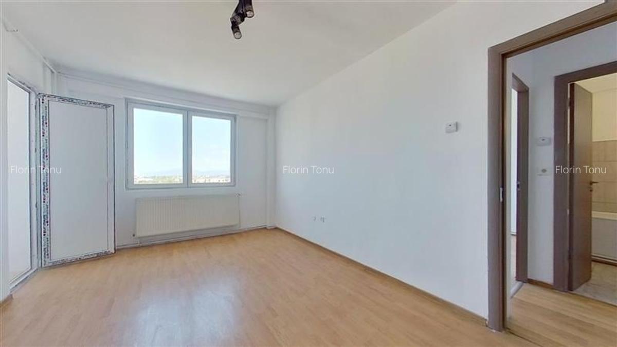 Apartament cu 3 camere semidecomandat în Vlahuță - 3