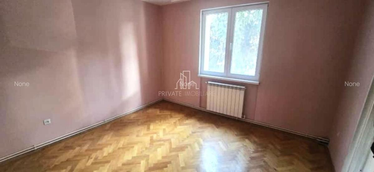 Apartament 3 Camere Et.2/4 de Vanzare, Str Ion Buteanu,  Zona Dambu - 3