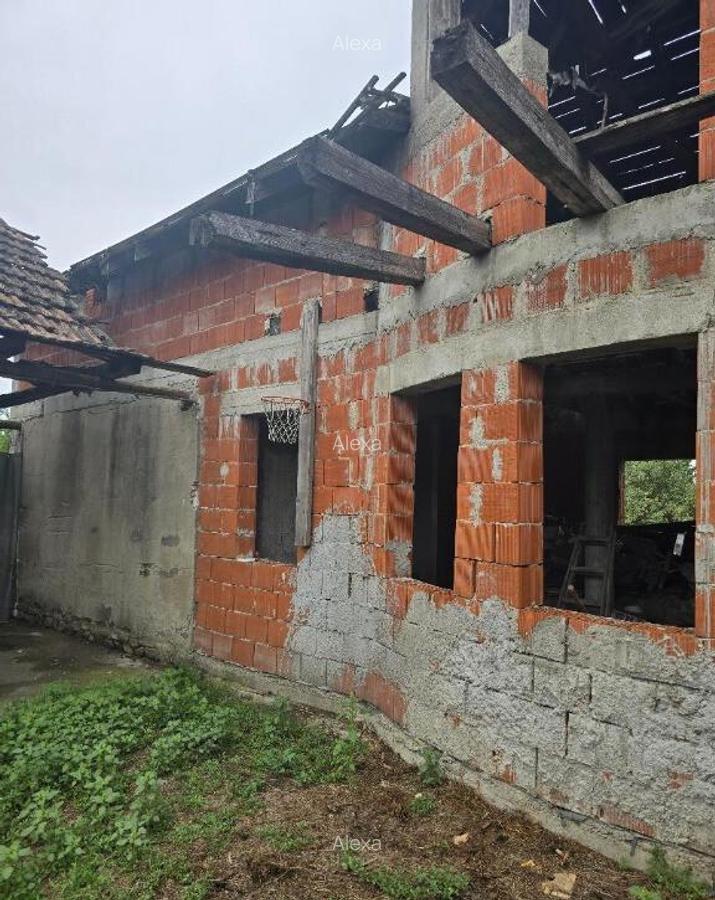 Casa loc SUMUGIU , sc 200 mp , parte veche si noua, ter 2670, sosea - 18