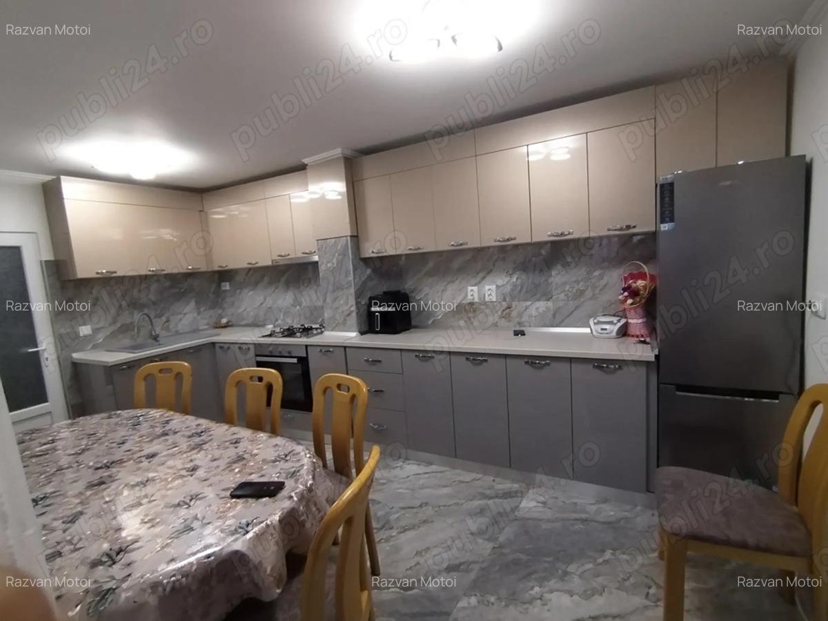 Casa de vanzare campulung muscel la strada - 2