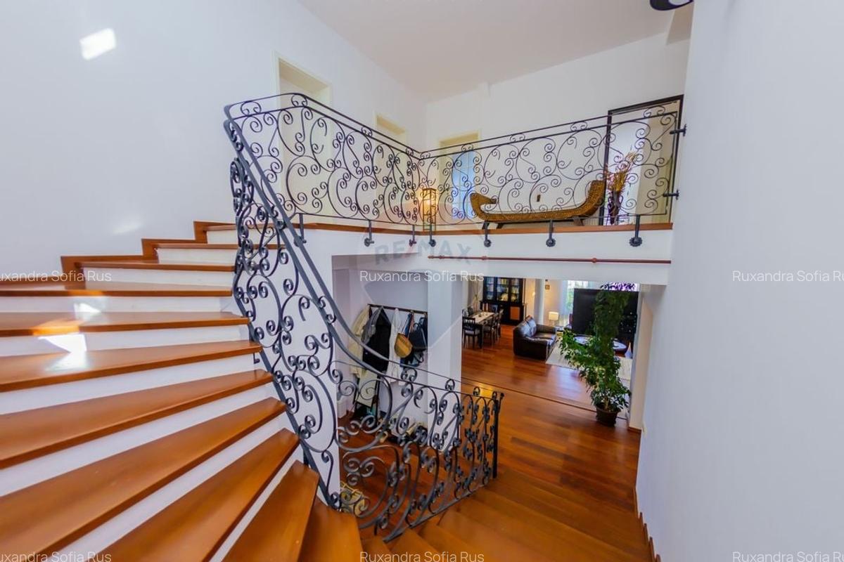 Casa eleganta in zona exclusivista, cu priveliste de vis - 6
