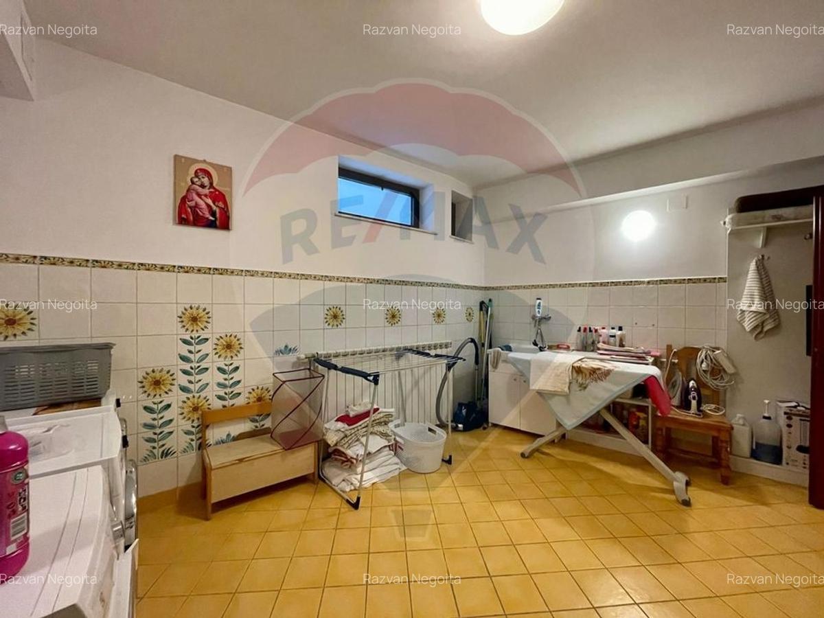 Apartament cu 3 camere de vanzare in zona Schei - 17