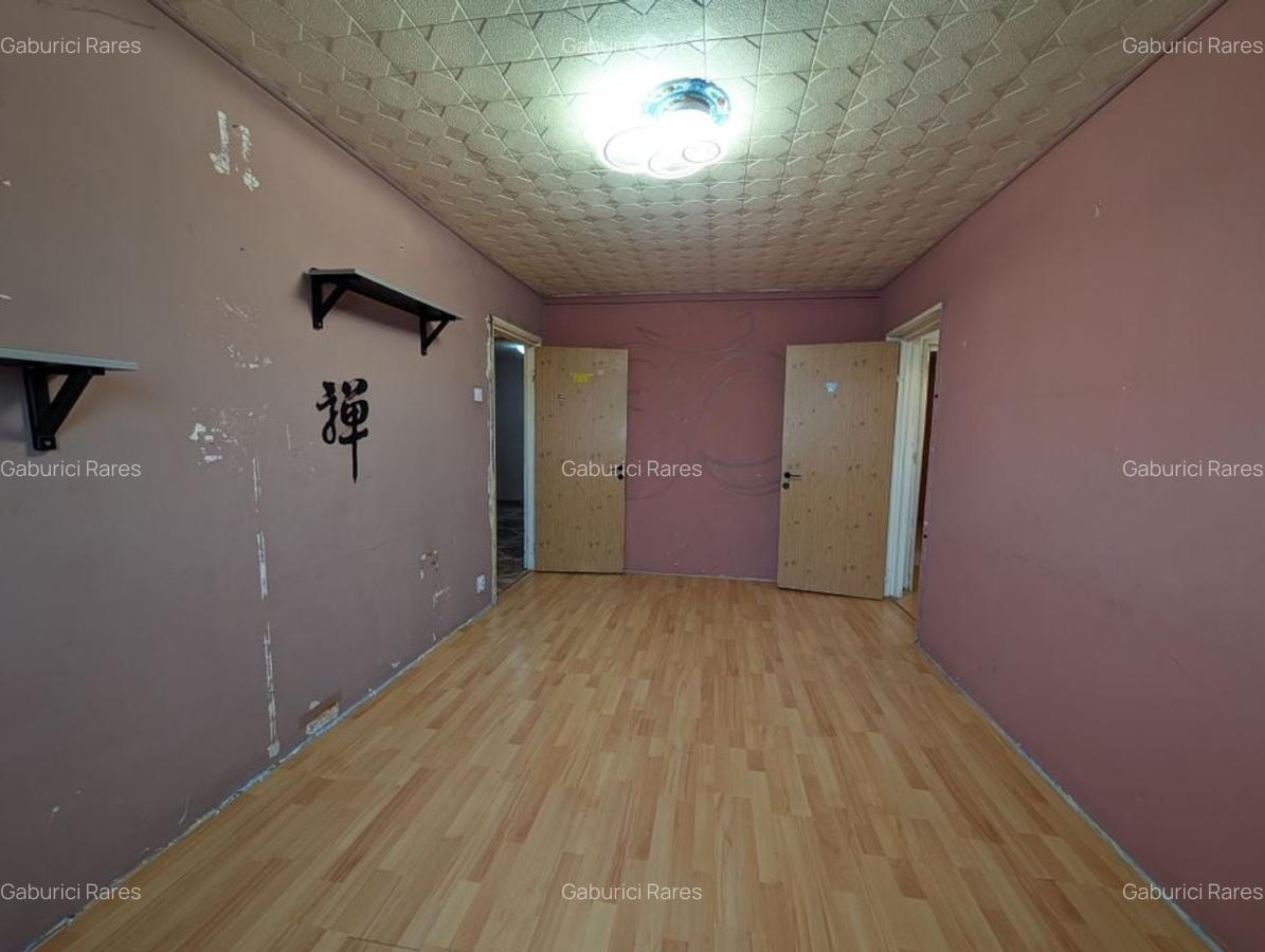 3 Camere Giulești, 60mp, Vedere Panoramică, Total de Renovat - 4 3 Camere Giulești, 60mp, Vedere Panoramică, Total de Renovat - 4