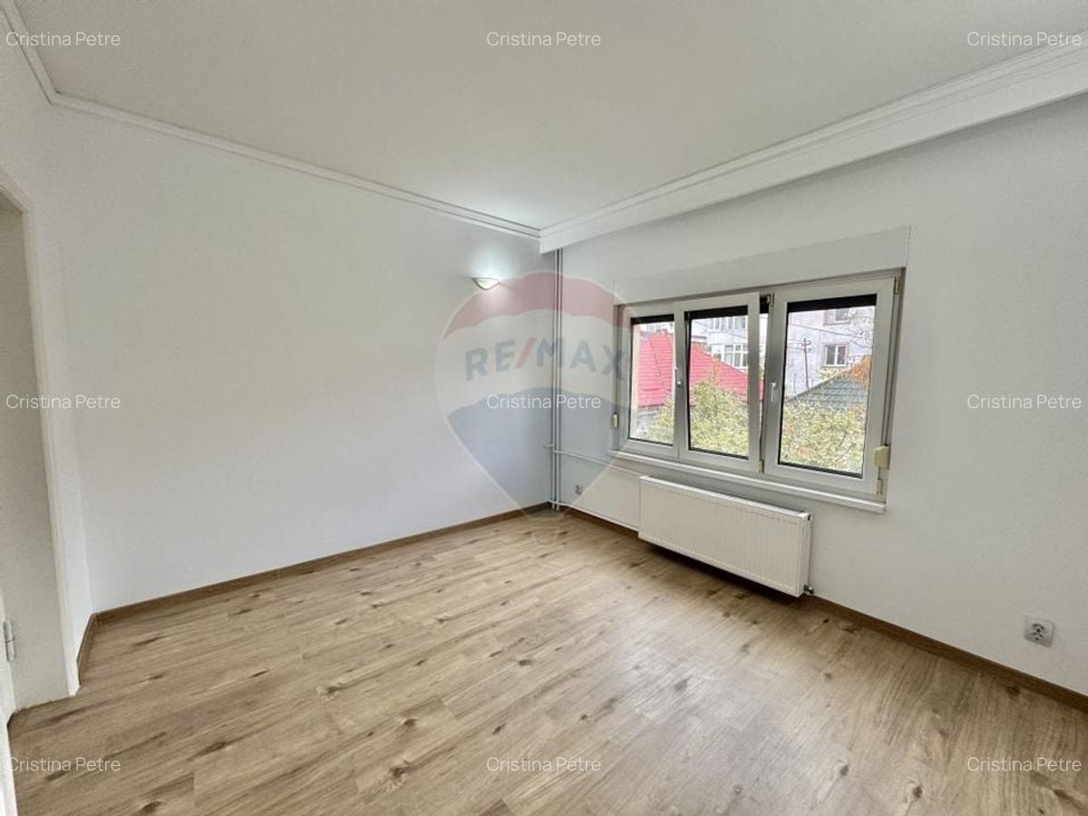 Casa / Vila cu 7 camere de vanzare in zona Domenii - 9 Casa / Vila cu 7 camere de vanzare in zona Domenii - 9