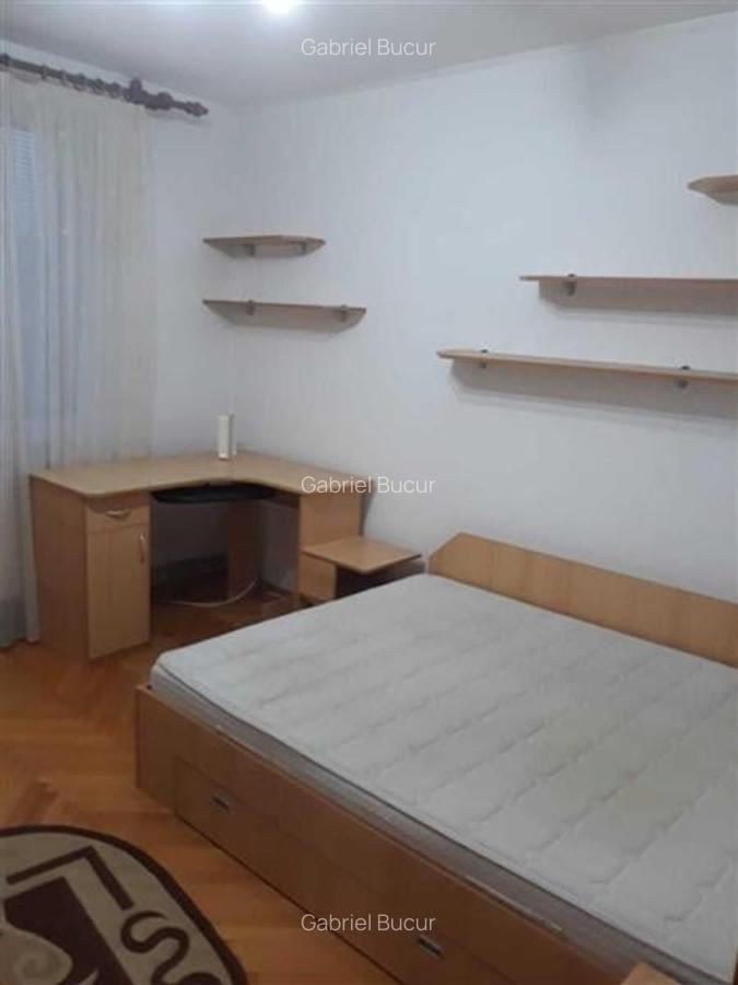 Inchiriere Apartament 3 Camere Decomandat Berceni-Gh.Ion - 1
