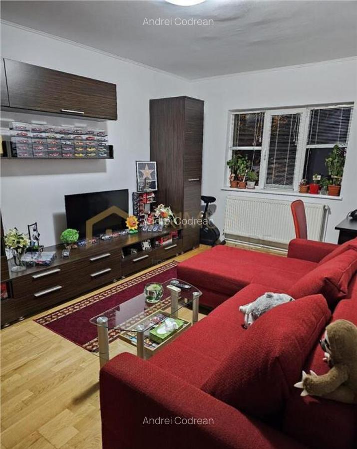 Lipovei - 2 Camere - Decomandat - Etaj 1 - Centrala termica - 2