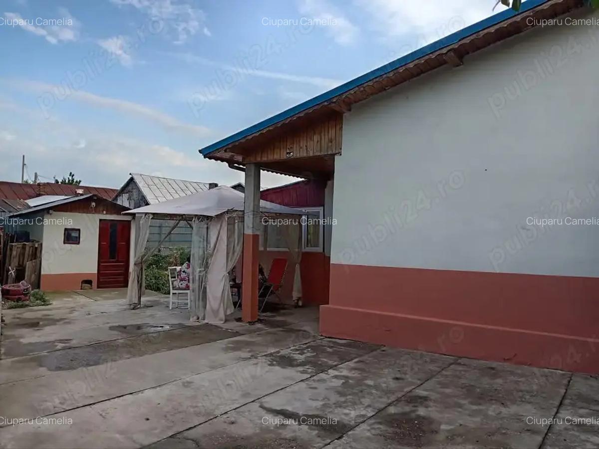 Vand casa in Comuna Glina - 2