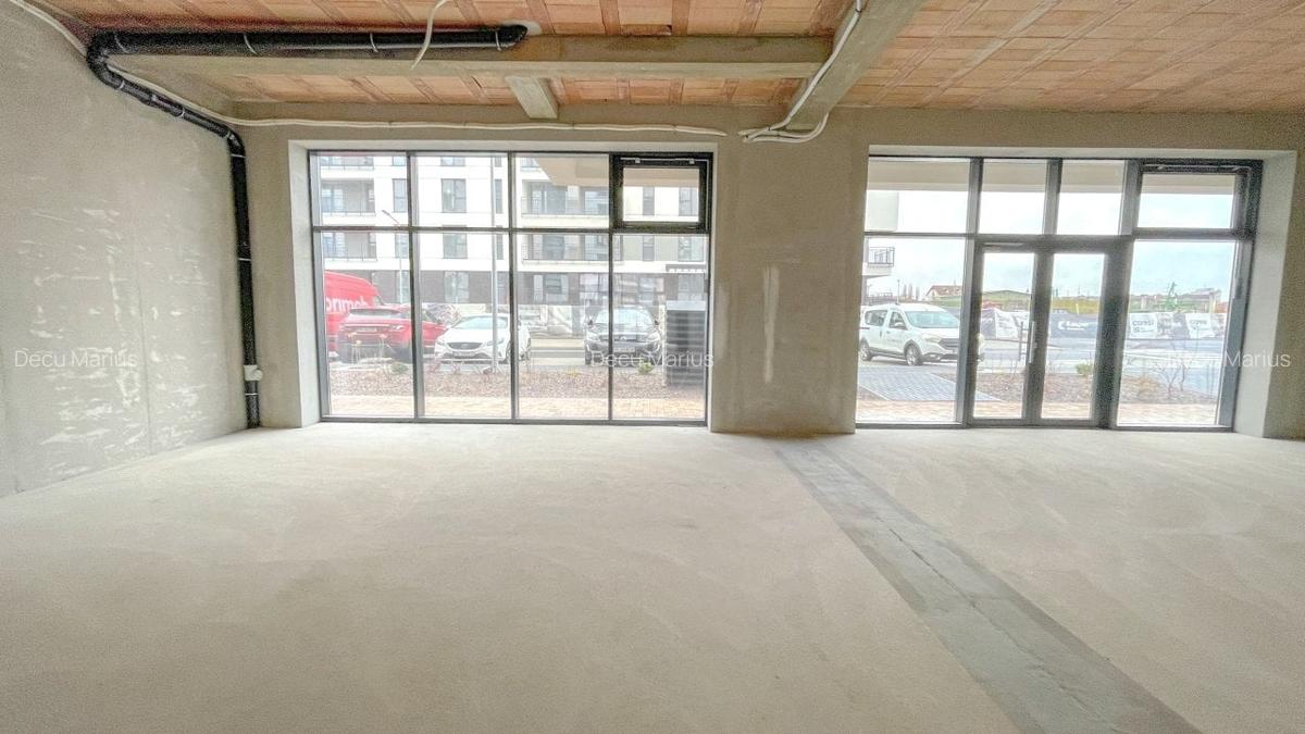 Spațiu comercial, 430.45 mp în Tractorul - 8