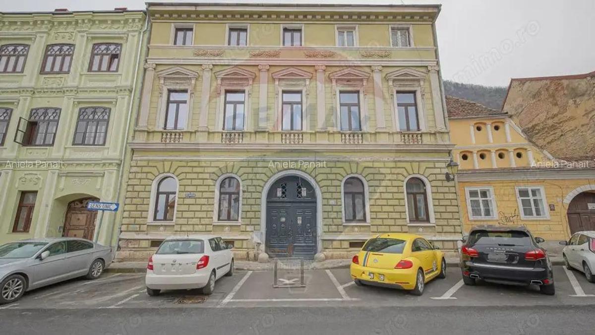 Apartament 102 mp utili, cu parcare in curte, Str. Castelului - 1