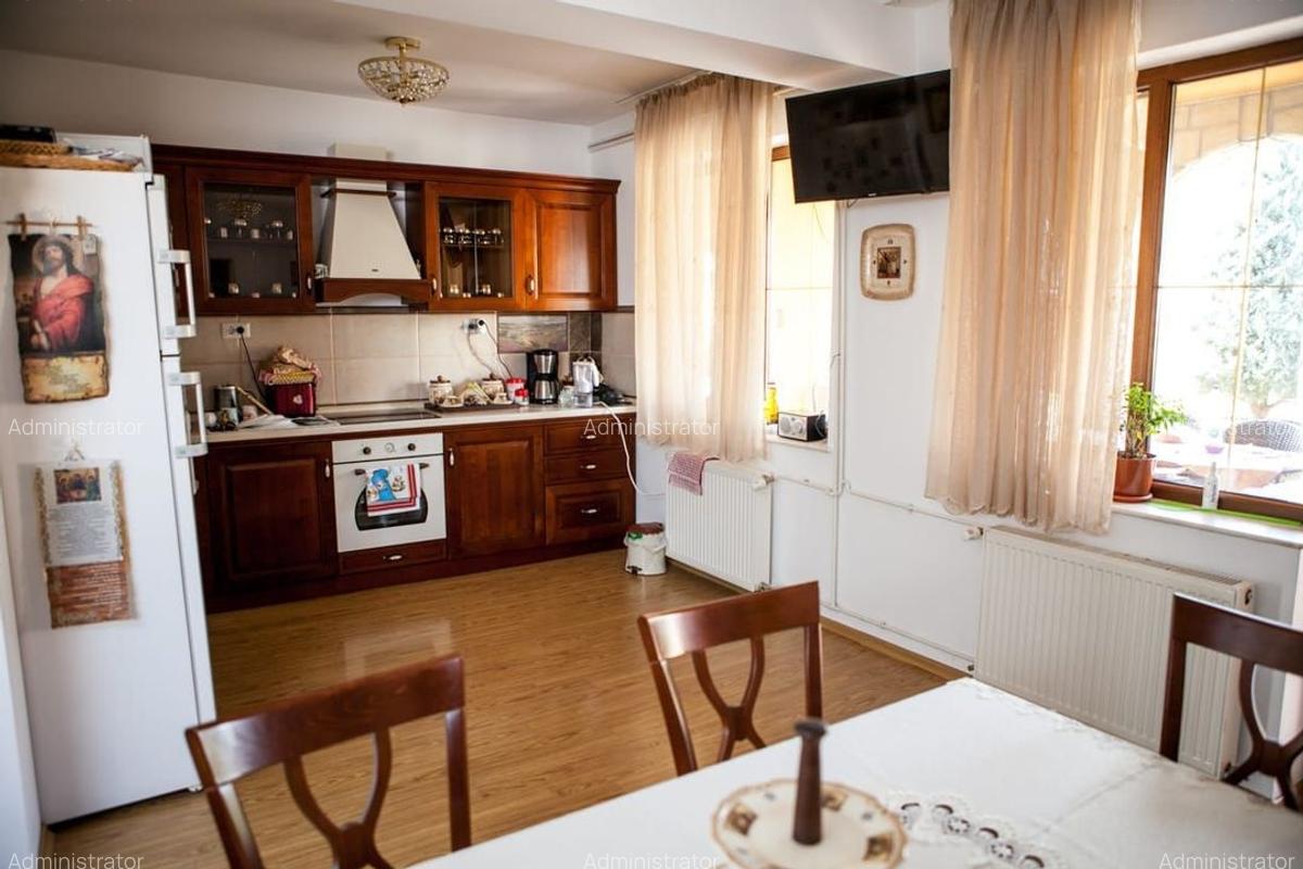 Casă in oraș Ovidiu - 9