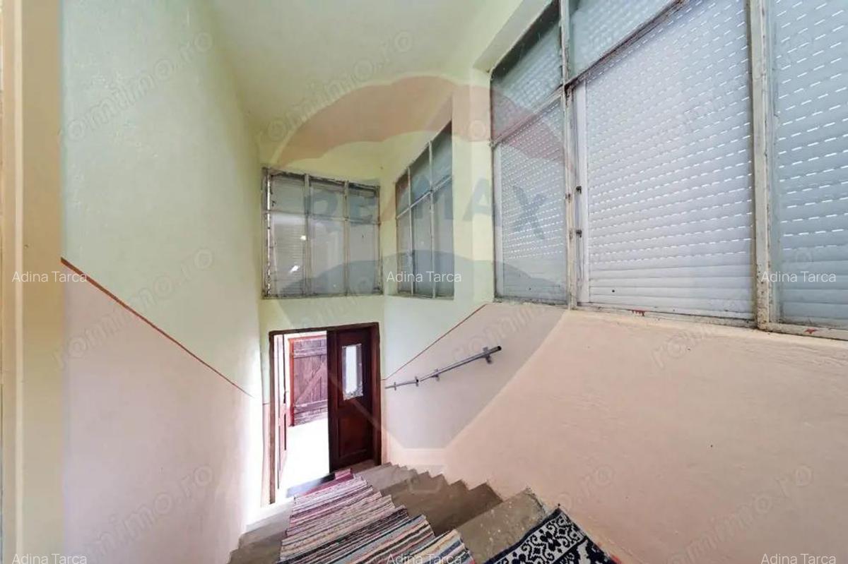 Casa spatioasa cu anexe si gradina in localitatea Ungra/Brasov - 4