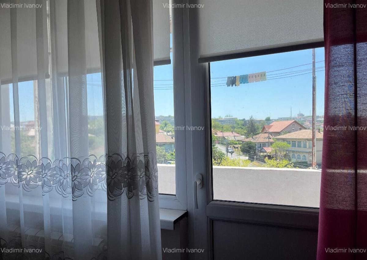 Apartament spa?ios 3 camere + 2 balcoane, zona turnuri Pacii Etaj 9/10 - 8