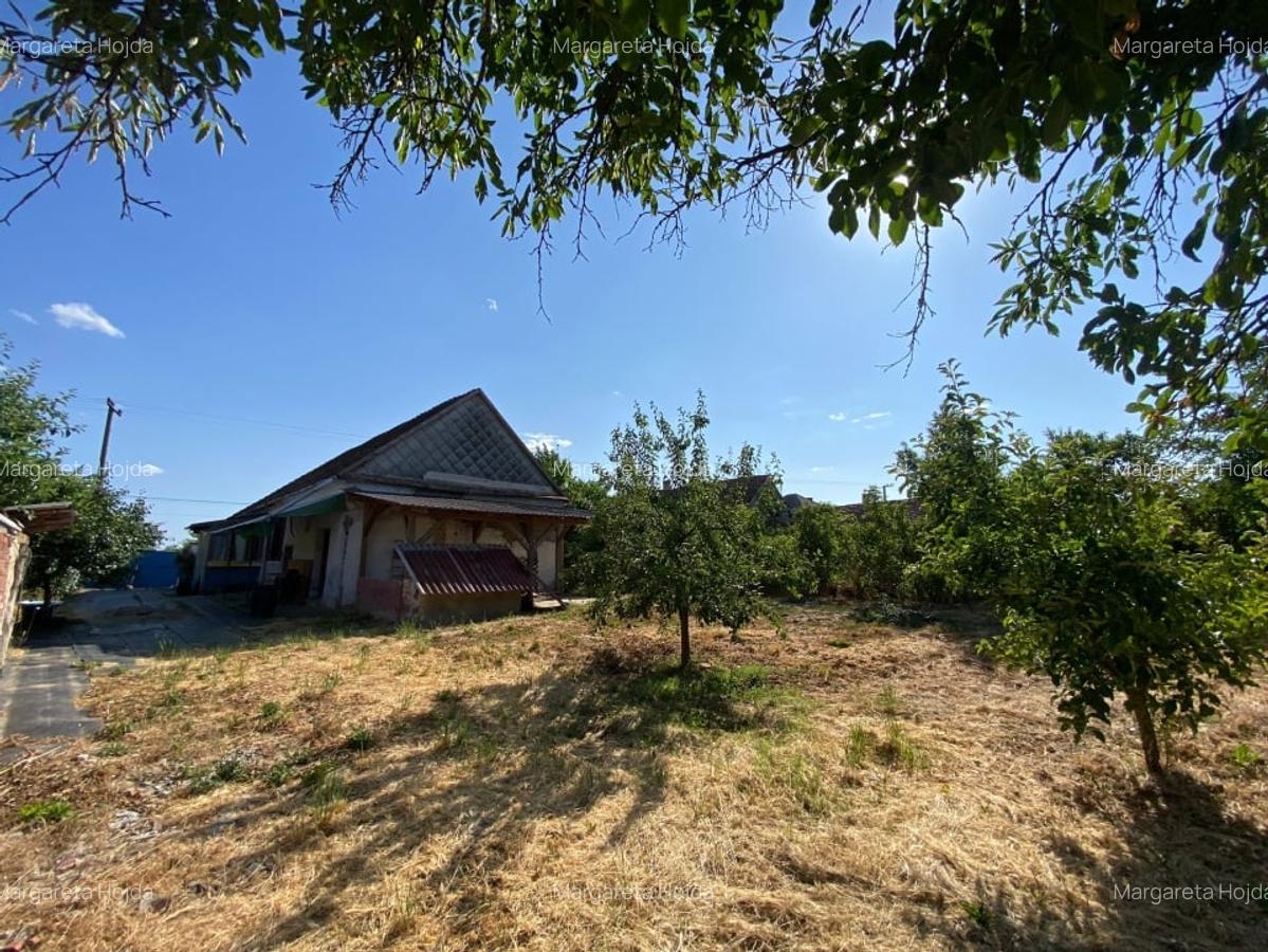 Casa de vacanta , 2 cam, teren 3.381 mp - 4