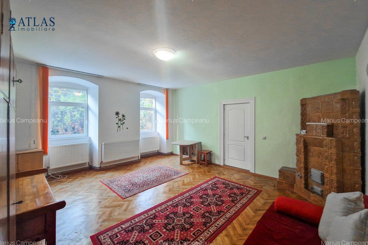 Piata Sfatului - Piata Brassai, 2 accese, vedere padure, 57 mp, comision 0% - 2