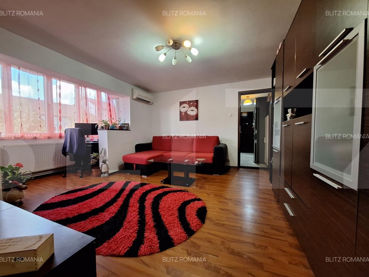 Apartament de vanzare, cu 2 camere, spatios, zona Aradului - 4