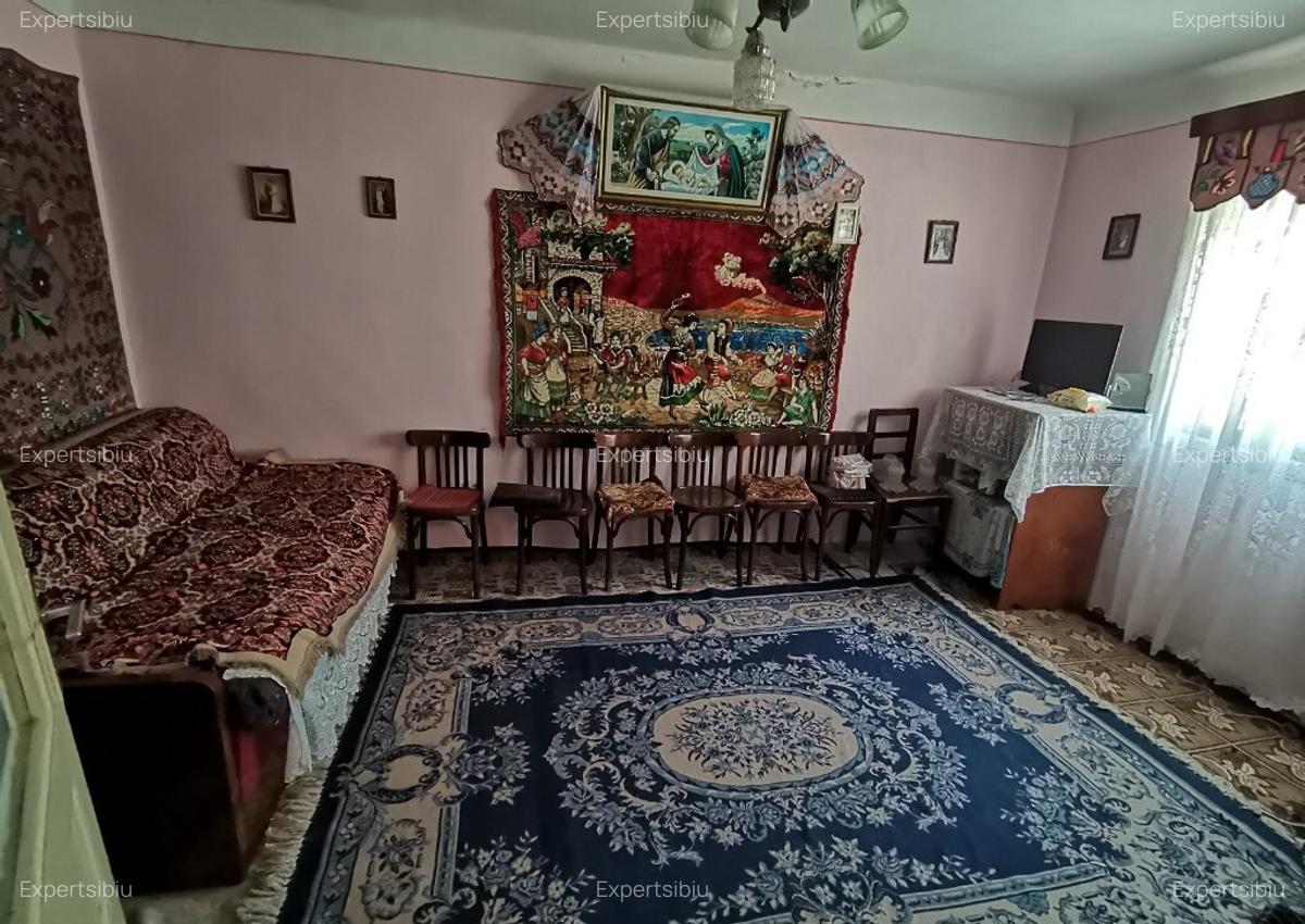 VAND CASA 4 camere ,curte si gradina de 536 mp,sat.Rod - 4