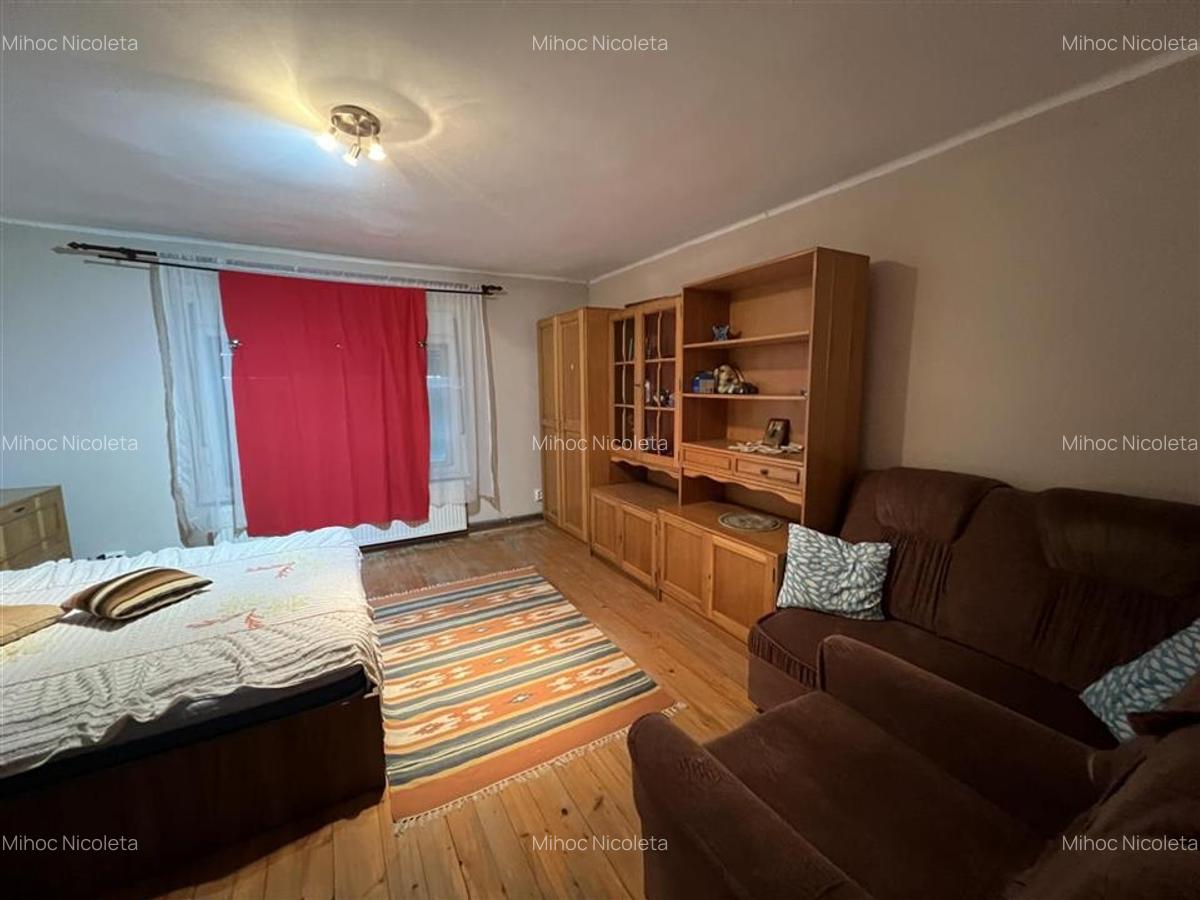 VILA CU 11 CAMERE, BEIUS - 29