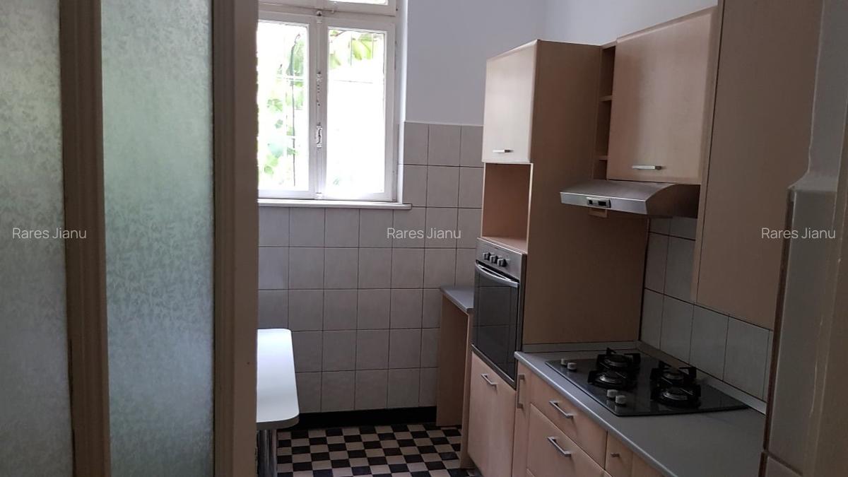 Apartament în vilă istorică pe Strada Spătarului, la parter - 12