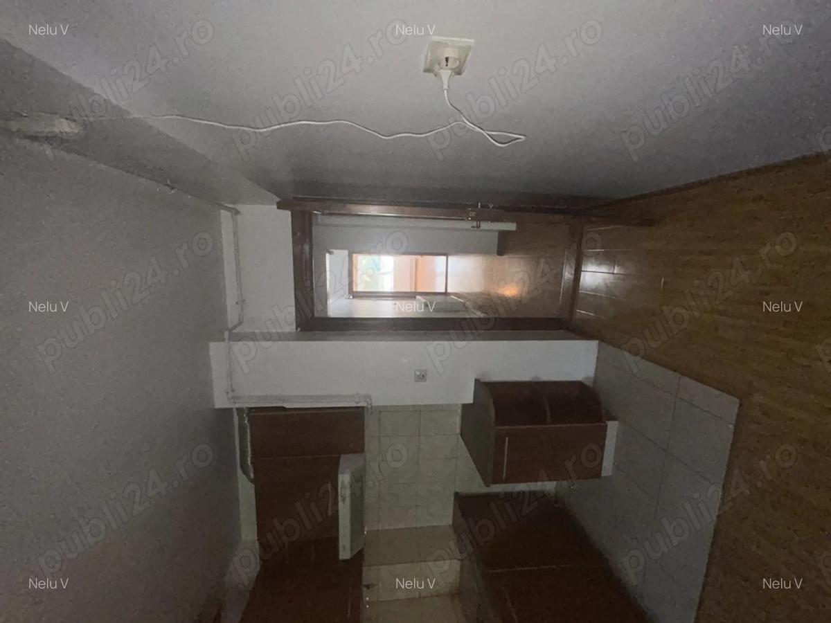 Apartament ultracentral, Zimnicea str. Mihai Viteazu, et. 2 din 4 - 8