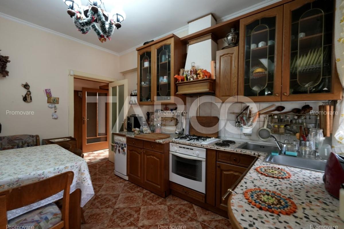 Casa individuala de vanzare cu 5 camere 2 balcoane zona Centrala - 13