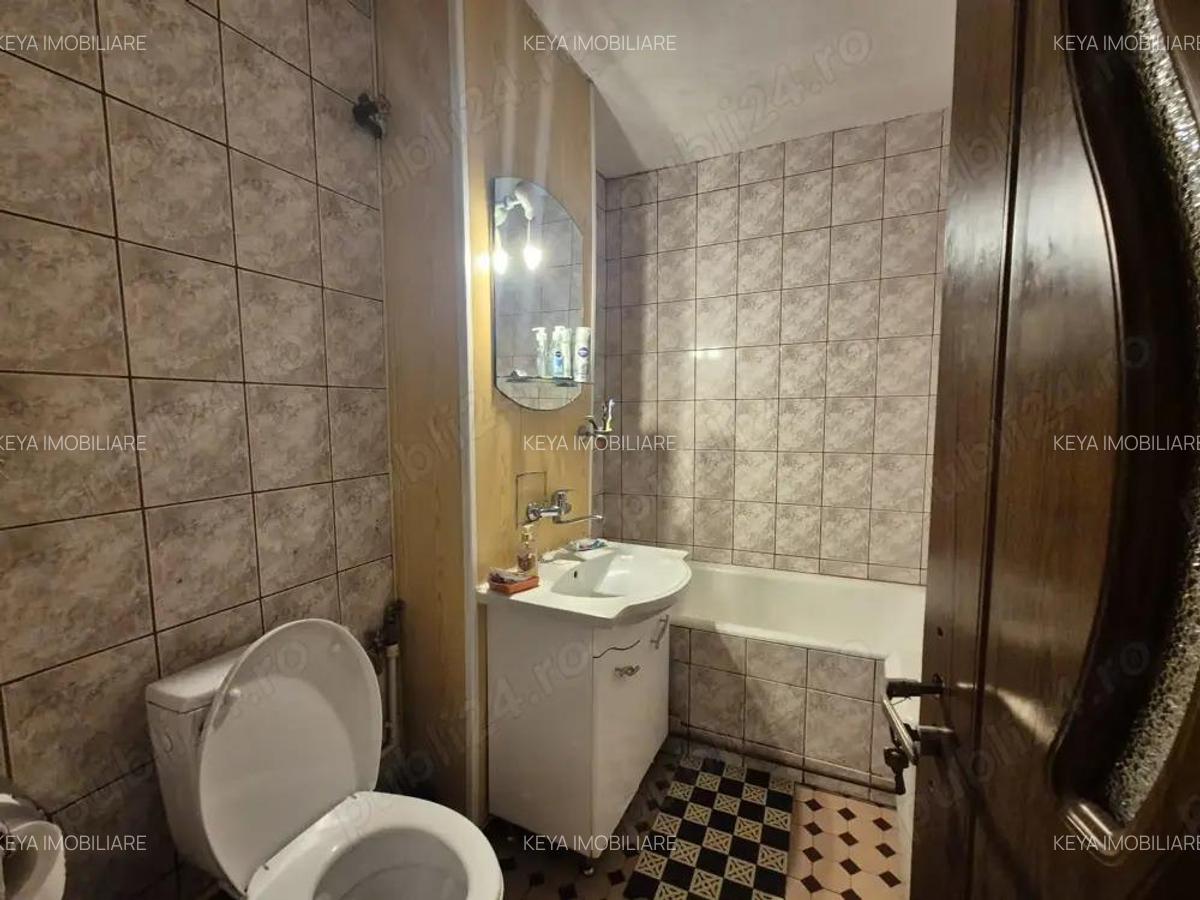 Apartament 2 camere de vanzare Targu Jiu, strada 23 August - 4