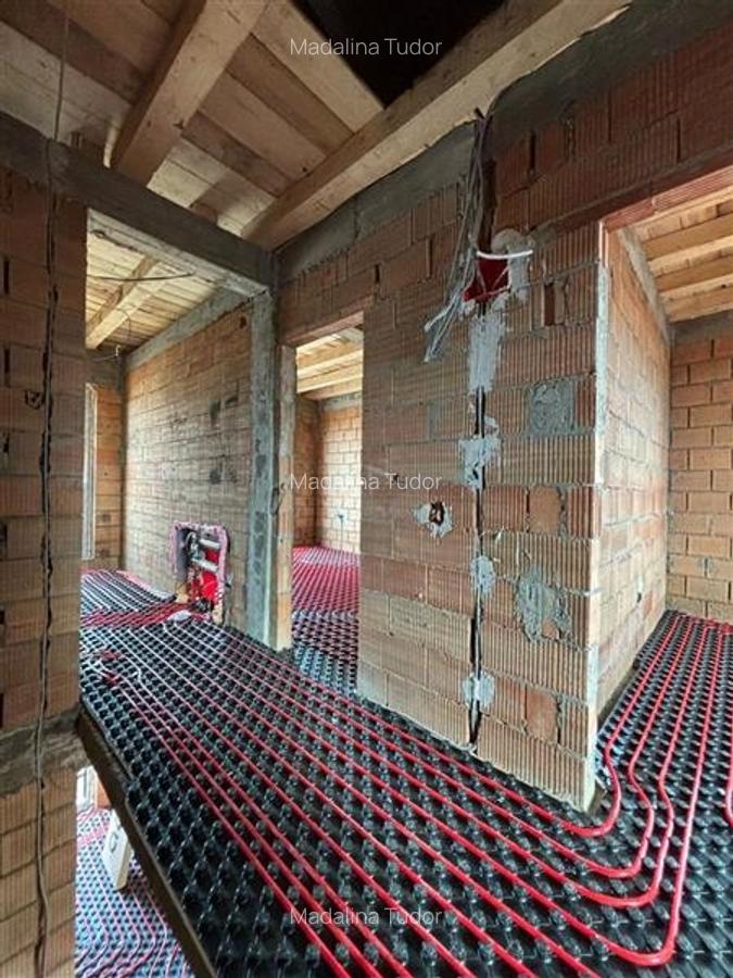 Casa tip duplex predare Iulie, 4 camere, 120mp urili, 400mp teren, Sanpetru-Harm - 14 Casa tip duplex predare Iulie, 4 camere, 120mp urili, 400mp teren, Sanpetru-Harm - 14