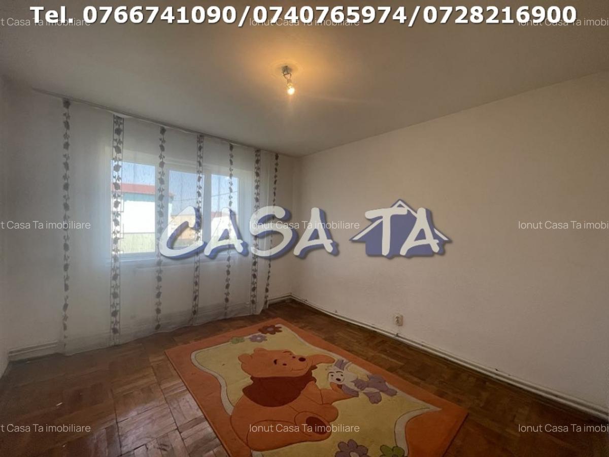 Apartament 3 Camere, Etaj 4, Strada Aleea Teilor - Zona 9 Mai - 8