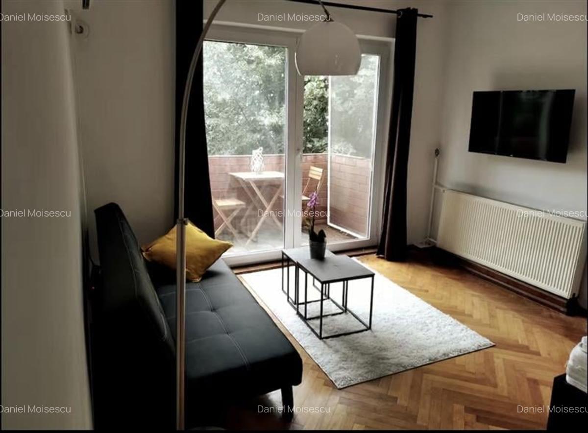 Decomandat, mobilat si utilat in Complexul Studentesc - 2