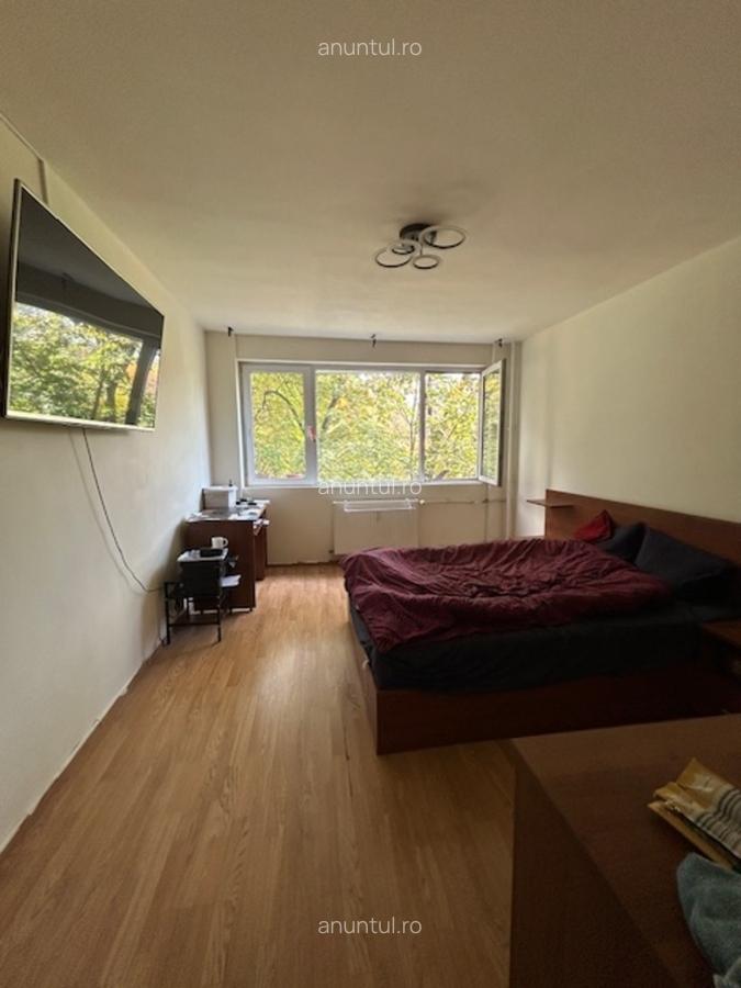 Titan Diham Ivan's stradal bloc reabilitat ap 2 camere decomandat 5 min M - 9