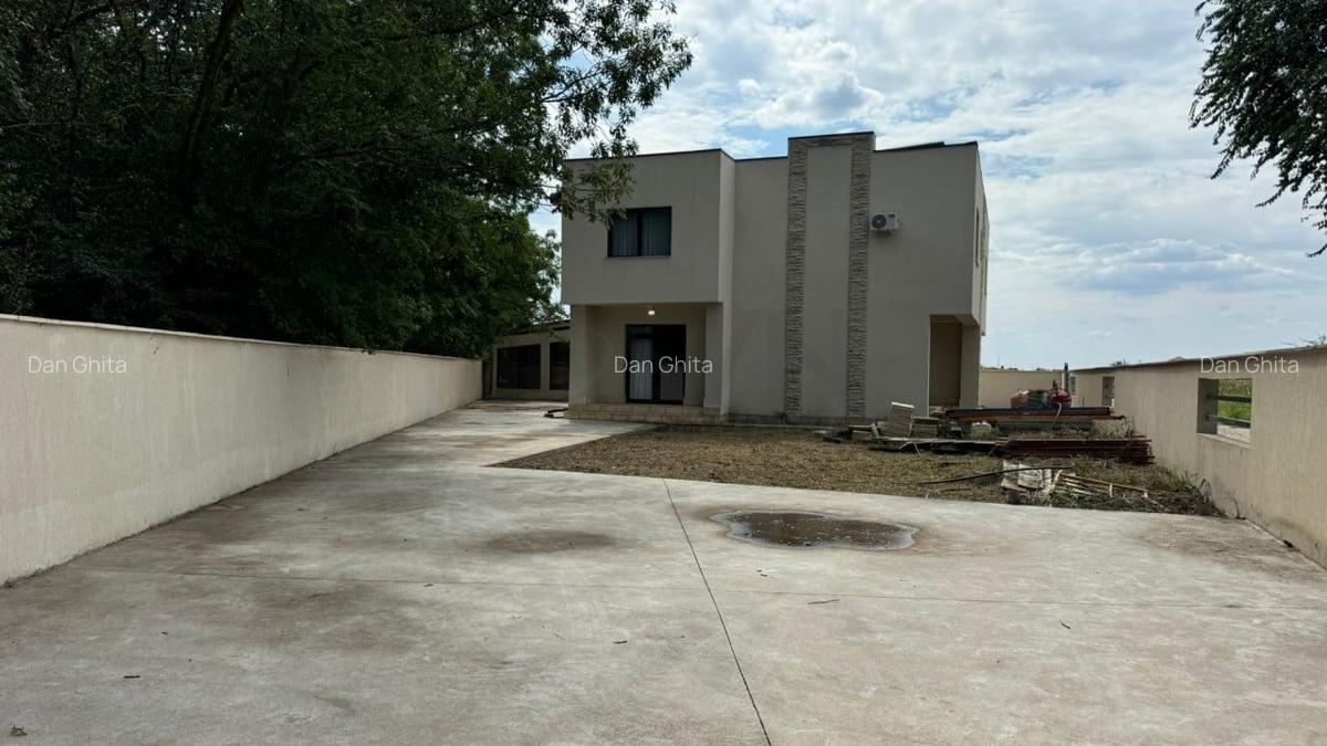 REV2005323 Vila de Vanzare I 8 Camere I Snagov - 1