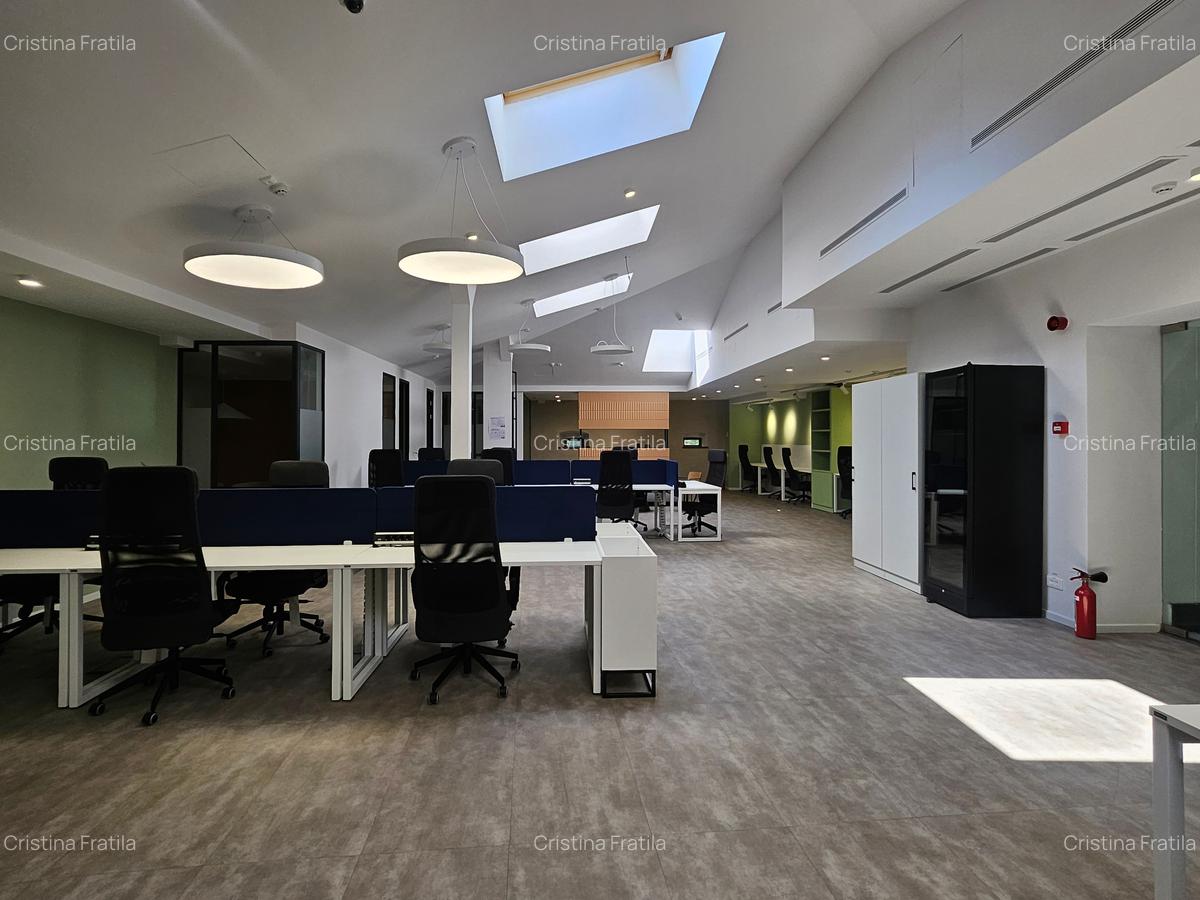 Inchiriere etaj 1 - Piata Romana - 8