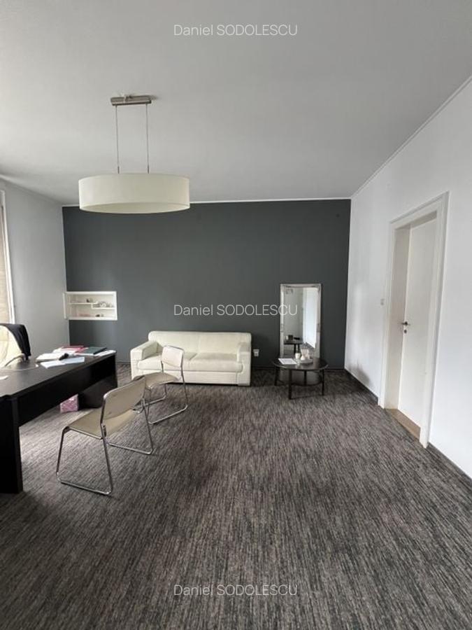Apartament cu 3 camere decomandat în Central - 1