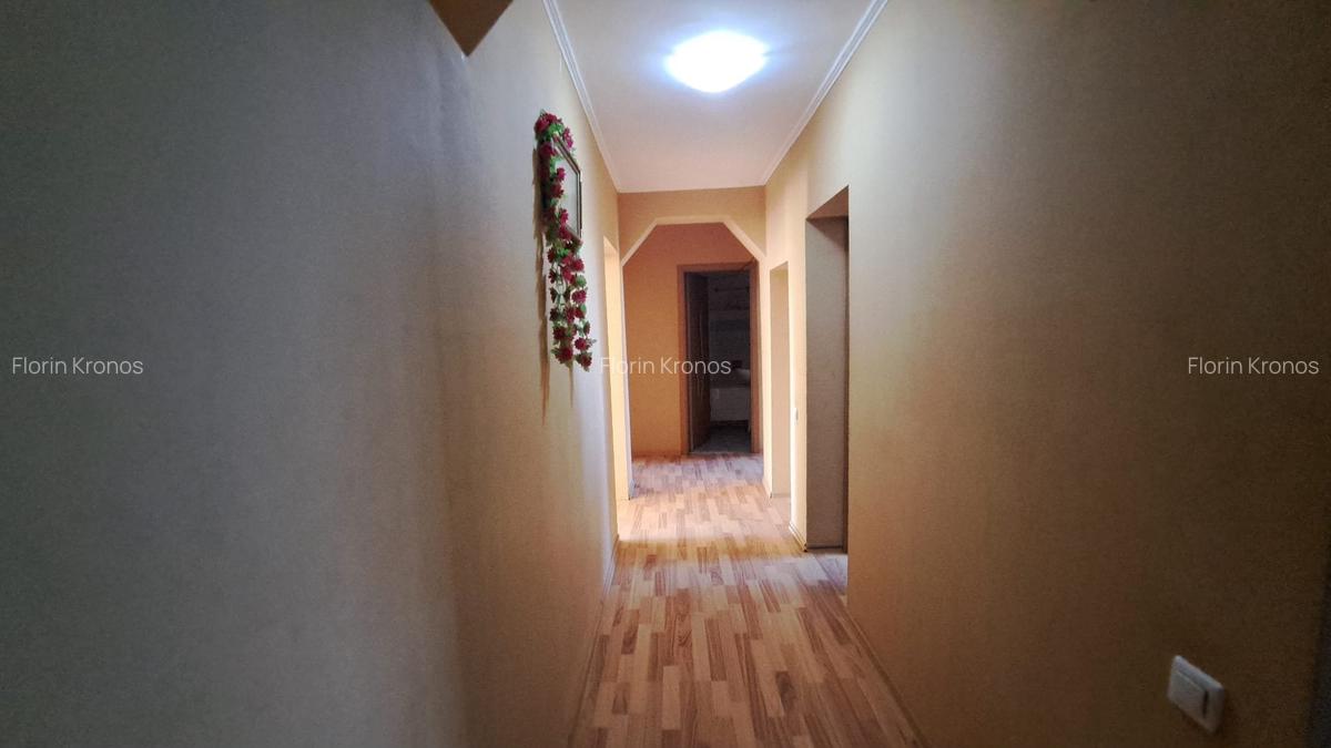 AGIGEA, 3 CAMERE DECOMANDAT 2 BAI, CENTRALA GAZ, 70 MP. PARCARE, BOXA - 21