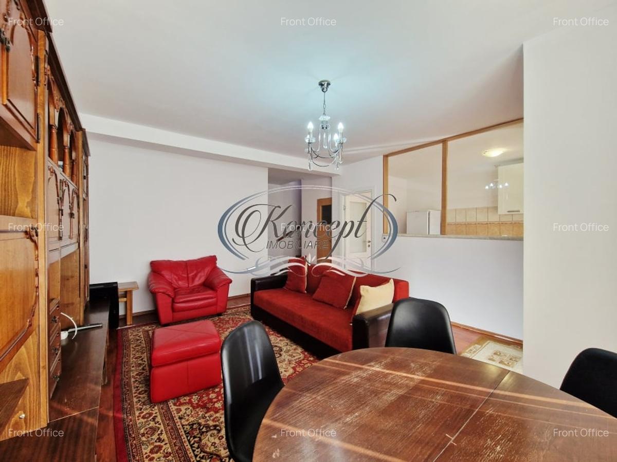 Casa moderna cu mansarda si curte comuna in zona Campului - 3