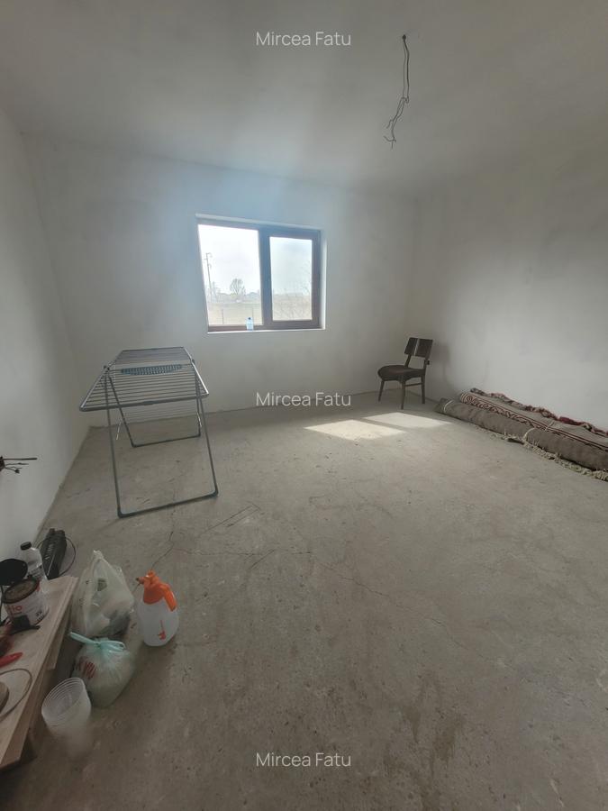 Casă cu 3 camere în Vest - 8